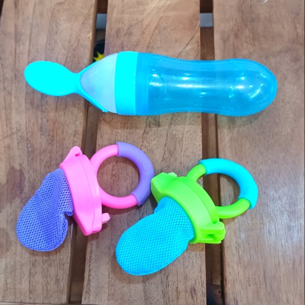 Munchkin Fresh Food Feeder and Nuby Feeding Spoon